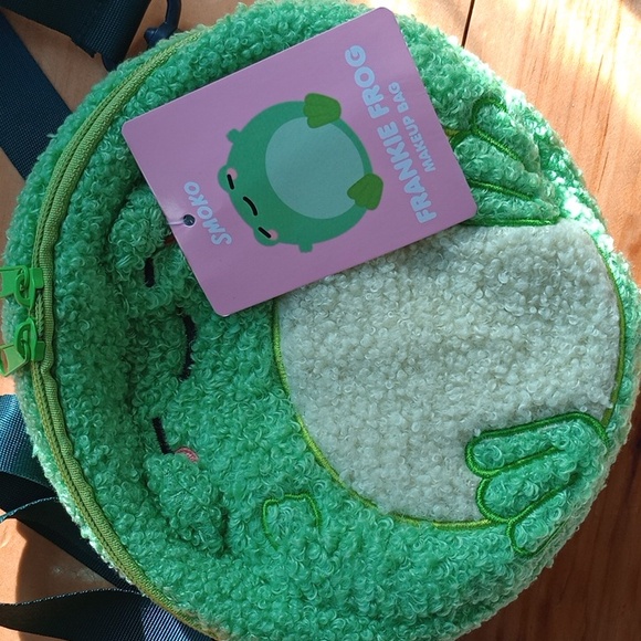 NWT Urban Outfitters Frankie the Frog Plush Sherpa Makeup Bag - Picture 2 of 4